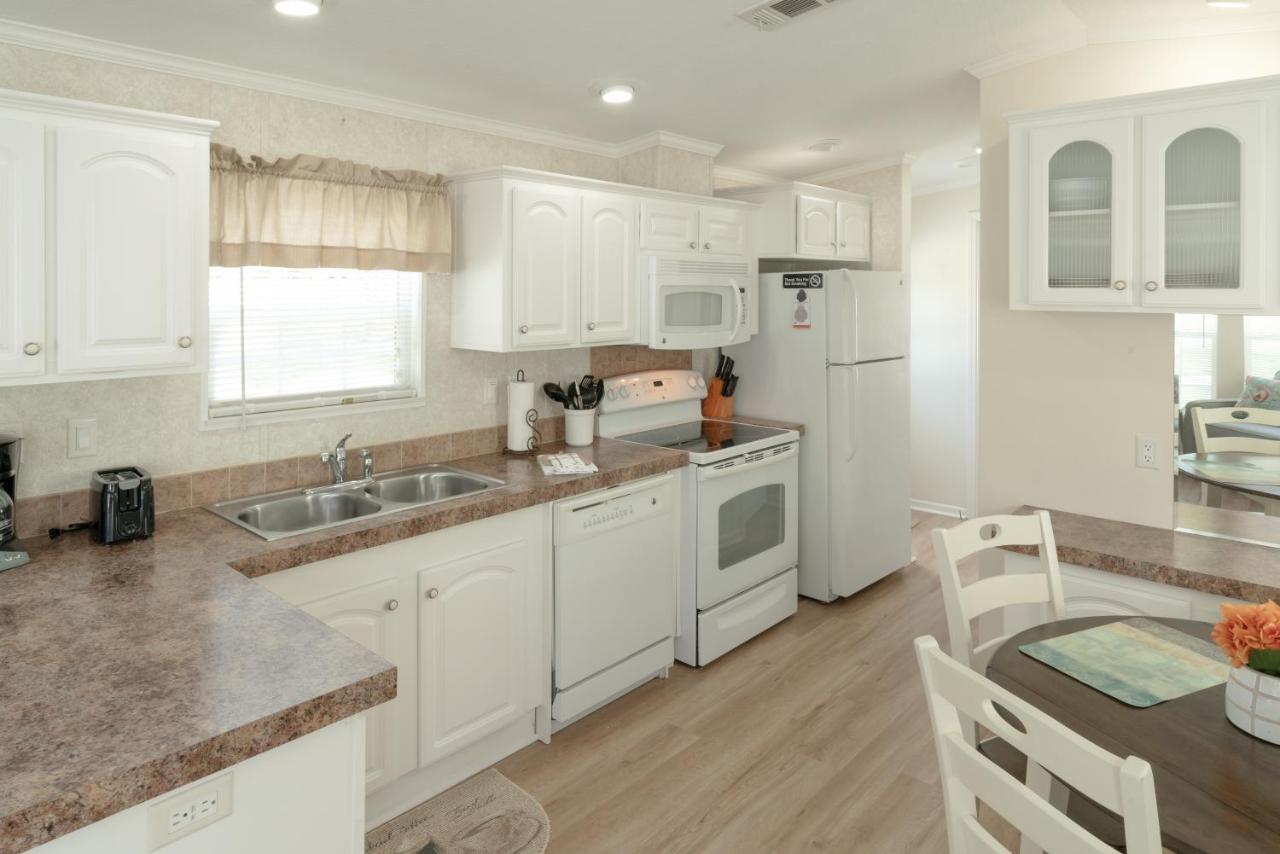Groves Rv Resort Harlem Heights Exterior foto